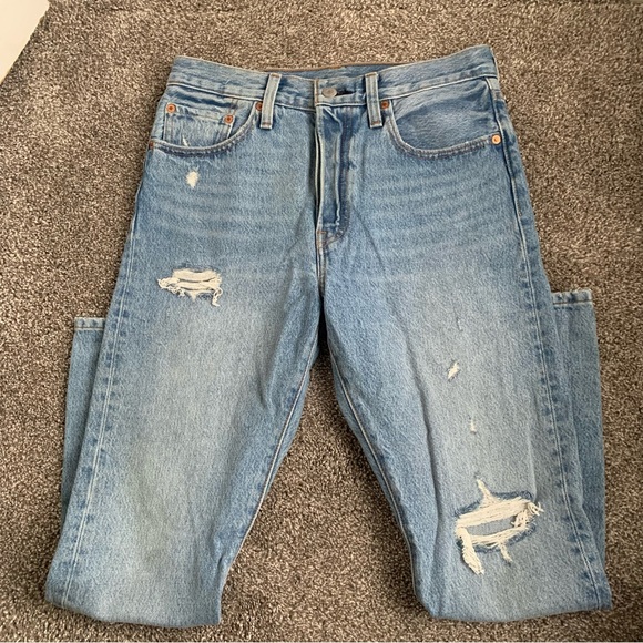 LEVIS 501 distressed short “skinny” jeans - Picture 3 of 9